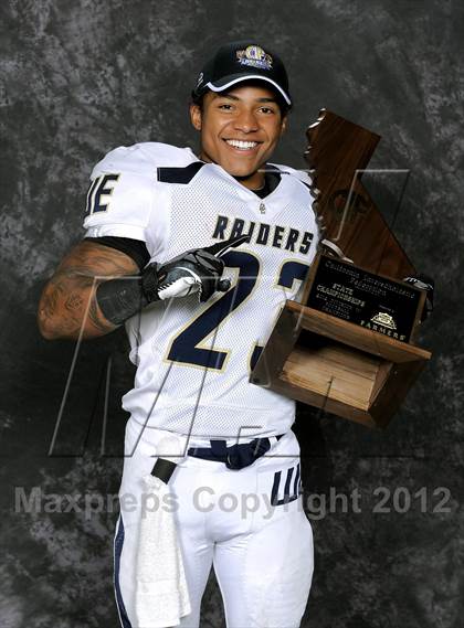 Thumbnail 2 in Central Catholic (CIF State D4 Final Awards) photogallery.