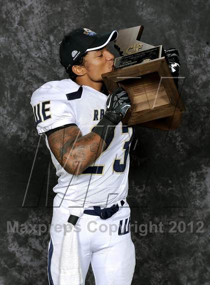 Thumbnail 3 in Central Catholic (CIF State D4 Final Awards) photogallery.