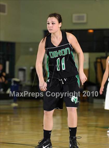 Thumbnail 3 in Dixon vs. Wood (Ram Jam Winter Classic) photogallery.