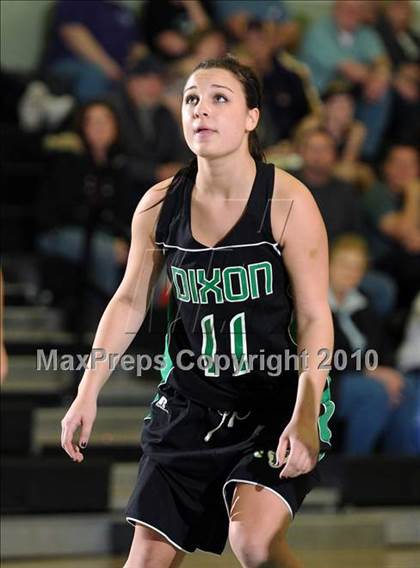 Thumbnail 3 in Dixon vs. Wood (Ram Jam Winter Classic) photogallery.