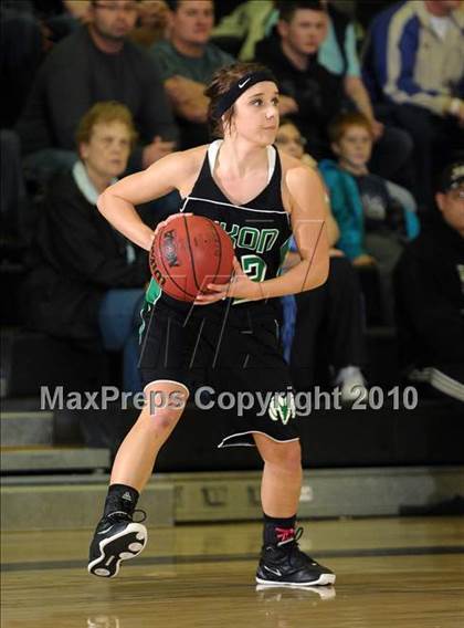 Thumbnail 2 in Dixon vs. Wood (Ram Jam Winter Classic) photogallery.