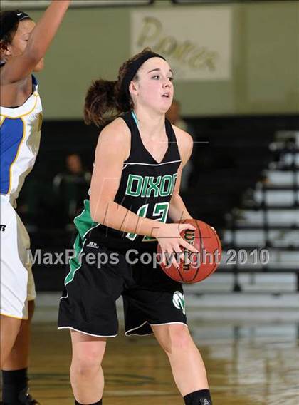 Thumbnail 2 in Dixon vs. Wood (Ram Jam Winter Classic) photogallery.