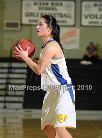 Thumbnail 2 in Dixon vs. Wood (Ram Jam Winter Classic) photogallery.