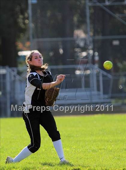 Thumbnail 1 in Archbishop Mitty @ Burlingame photogallery.