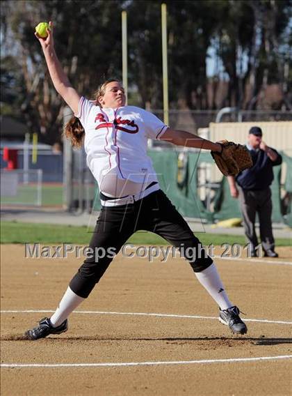 Thumbnail 3 in Archbishop Mitty @ Burlingame photogallery.
