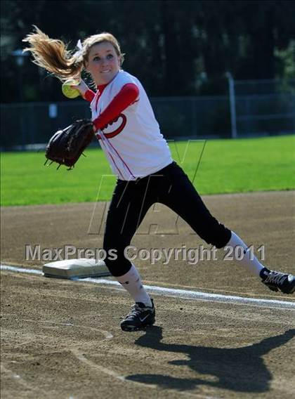 Thumbnail 3 in Archbishop Mitty @ Burlingame photogallery.