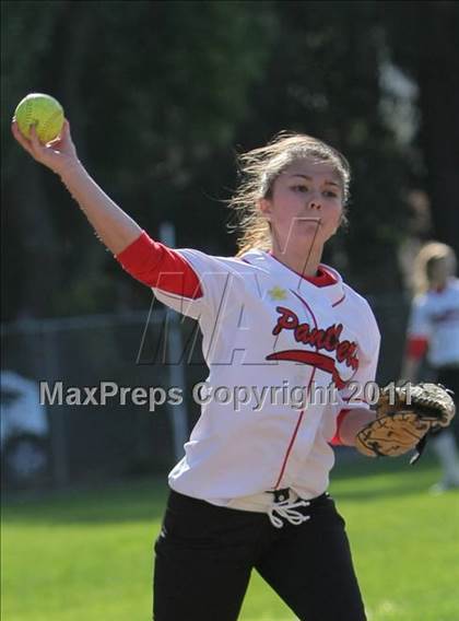 Thumbnail 1 in Archbishop Mitty @ Burlingame photogallery.
