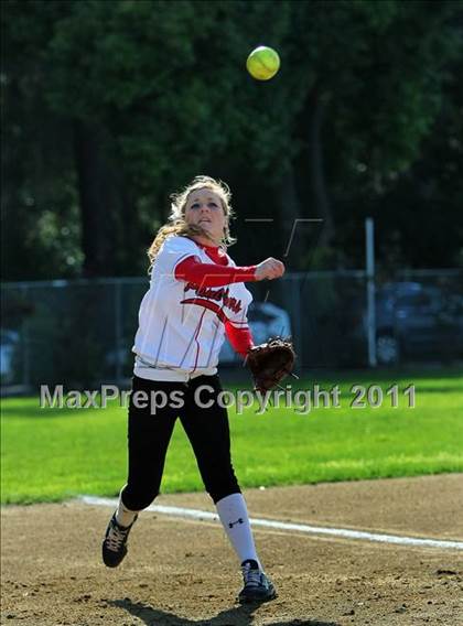 Thumbnail 2 in Archbishop Mitty @ Burlingame photogallery.