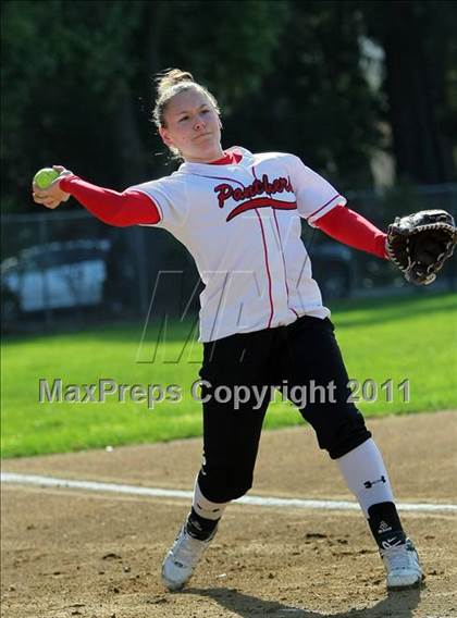 Thumbnail 1 in Archbishop Mitty @ Burlingame photogallery.