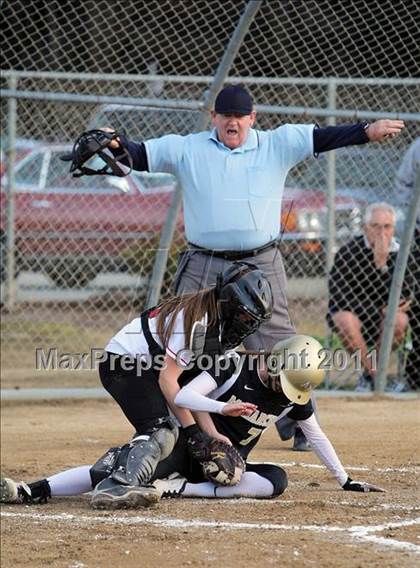 Thumbnail 1 in Archbishop Mitty @ Burlingame photogallery.