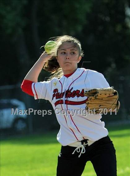 Thumbnail 3 in Archbishop Mitty @ Burlingame photogallery.