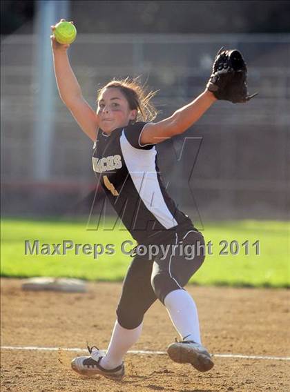 Thumbnail 1 in Archbishop Mitty @ Burlingame photogallery.
