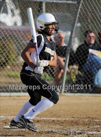 Thumbnail 3 in Archbishop Mitty @ Burlingame photogallery.