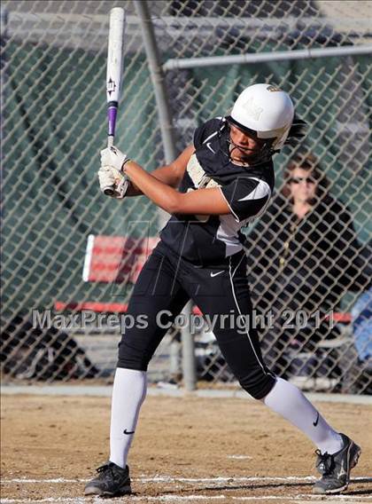 Thumbnail 1 in Archbishop Mitty @ Burlingame photogallery.
