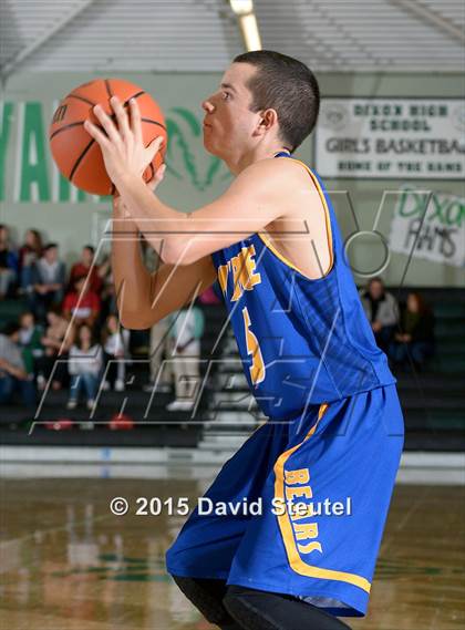 Thumbnail 1 in Pierce vs. Dixion (Ram Jam Winter Classic) photogallery.