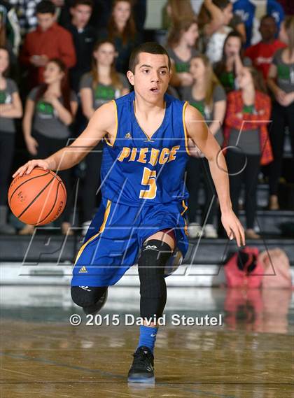 Thumbnail 2 in Pierce vs. Dixion (Ram Jam Winter Classic) photogallery.