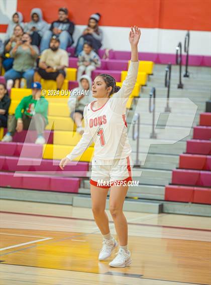 Thumbnail 1 in Sonora vs. Sierra Vista photogallery.