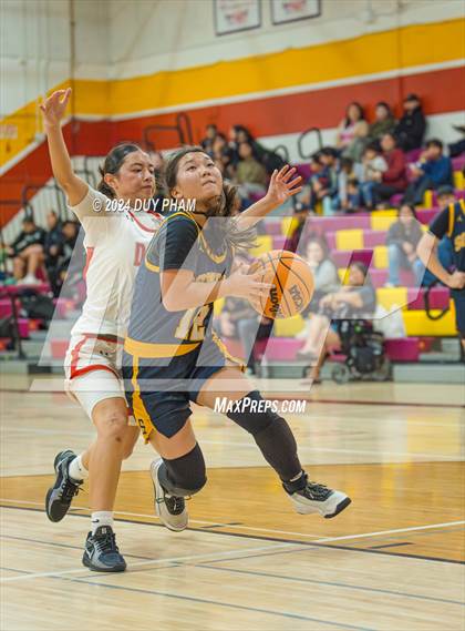 Thumbnail 2 in Sonora vs. Sierra Vista photogallery.