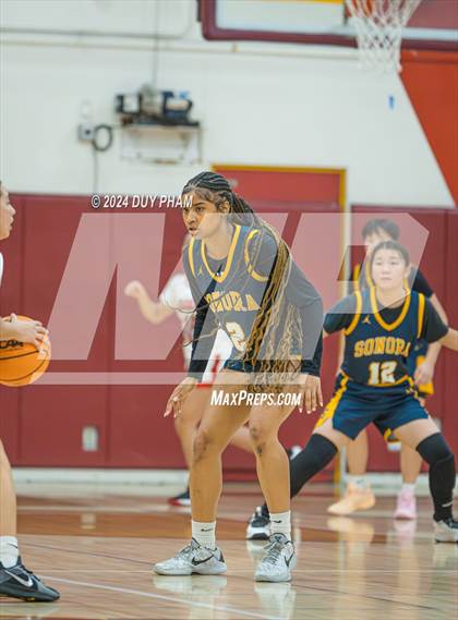 Thumbnail 2 in Sonora vs. Sierra Vista photogallery.