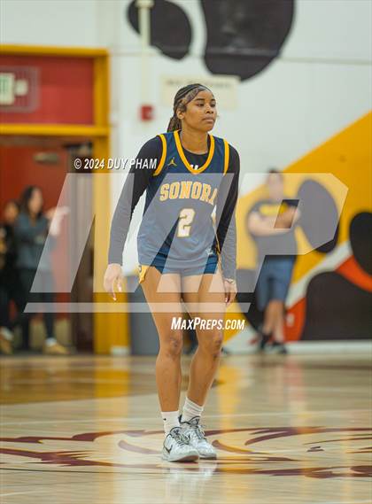 Thumbnail 2 in Sonora vs. Sierra Vista photogallery.