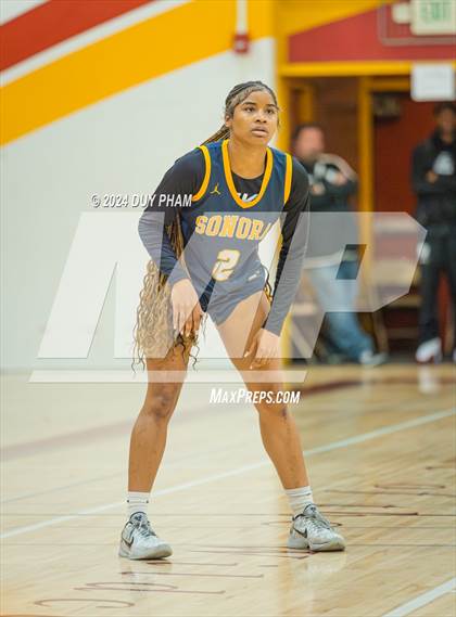 Thumbnail 2 in Sonora vs. Sierra Vista photogallery.