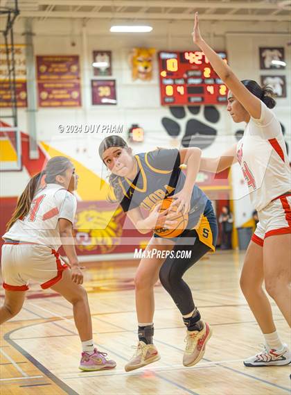 Thumbnail 1 in Sonora vs. Sierra Vista photogallery.