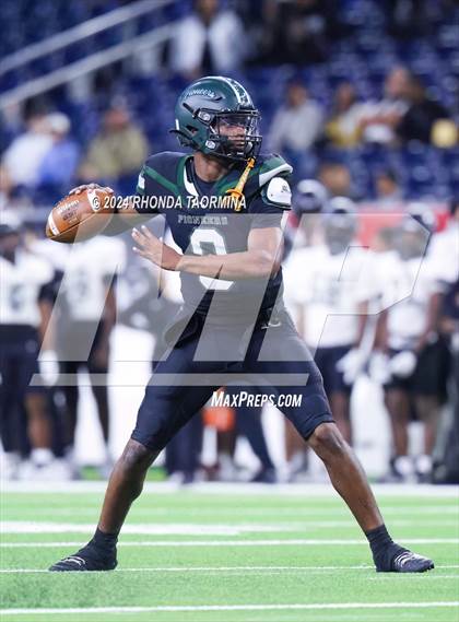 Thumbnail 3 in Iowa Colony vs. Randle (UIL 5A D2 Football Region III Quarterfinal) photogallery.
