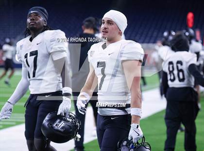 Thumbnail 1 in Iowa Colony vs. Randle (UIL 5A D2 Football Region III Quarterfinal) photogallery.