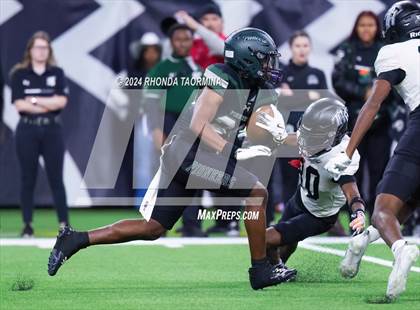 Thumbnail 1 in Iowa Colony vs. Randle (UIL 5A D2 Football Region III Quarterfinal) photogallery.