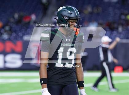 Thumbnail 2 in Iowa Colony vs. Randle (UIL 5A D2 Football Region III Quarterfinal) photogallery.