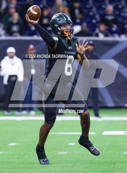 Thumbnail 2 in Iowa Colony vs. Randle (UIL 5A D2 Football Region III Quarterfinal) photogallery.