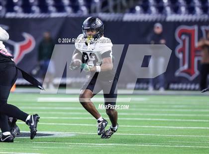 Thumbnail 2 in Iowa Colony vs. Randle (UIL 5A D2 Football Region III Quarterfinal) photogallery.