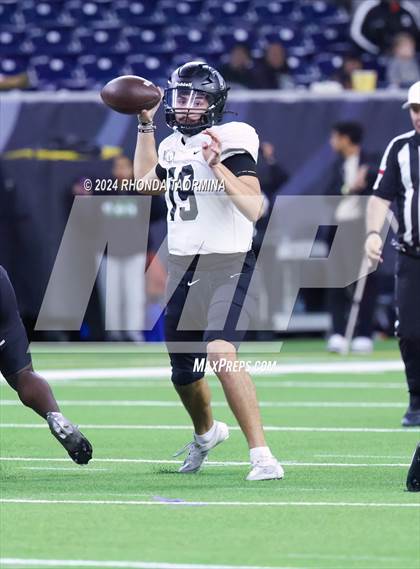 Thumbnail 2 in Iowa Colony vs. Randle (UIL 5A D2 Football Region III Quarterfinal) photogallery.