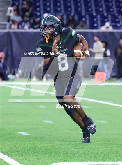 Thumbnail 2 in Iowa Colony vs. Randle (UIL 5A D2 Football Region III Quarterfinal) photogallery.