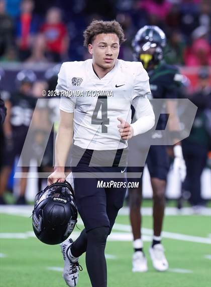 Thumbnail 2 in Iowa Colony vs. Randle (UIL 5A D2 Football Region III Quarterfinal) photogallery.