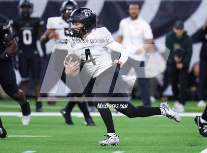 Thumbnail 2 in Iowa Colony vs. Randle (UIL 5A D2 Football Region III Quarterfinal) photogallery.