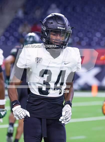 Thumbnail 3 in Iowa Colony vs. Randle (UIL 5A D2 Football Region III Quarterfinal) photogallery.
