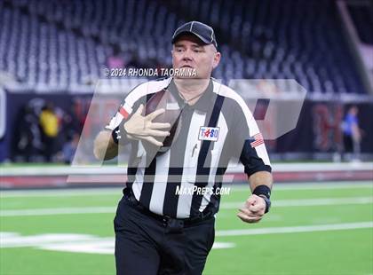 Thumbnail 1 in Iowa Colony vs. Randle (UIL 5A D2 Football Region III Quarterfinal) photogallery.