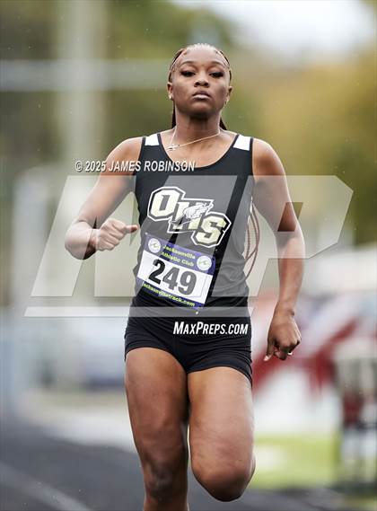 Thumbnail 3 in Lewis James Invitational (100m) photogallery.