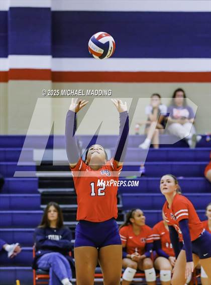 Thumbnail 1 in Shepherd @ Hardin-Jefferson photogallery.