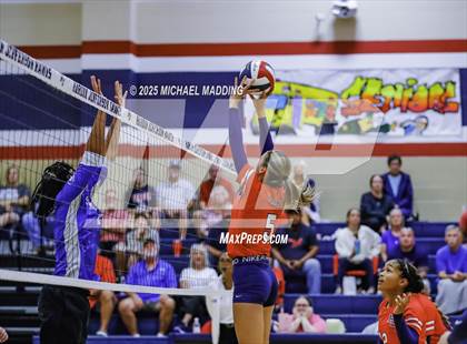 Thumbnail 1 in Shepherd @ Hardin-Jefferson photogallery.