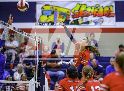 Thumbnail 3 in Shepherd @ Hardin-Jefferson photogallery.