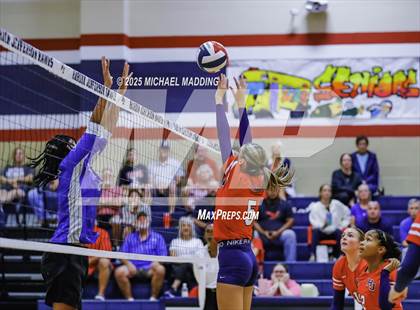 Thumbnail 2 in Shepherd @ Hardin-Jefferson photogallery.
