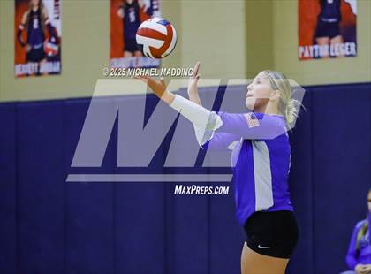 Thumbnail 2 in Shepherd @ Hardin-Jefferson photogallery.