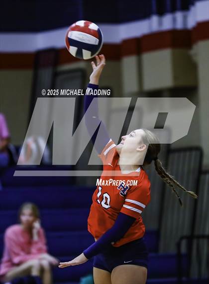 Thumbnail 2 in Shepherd @ Hardin-Jefferson photogallery.