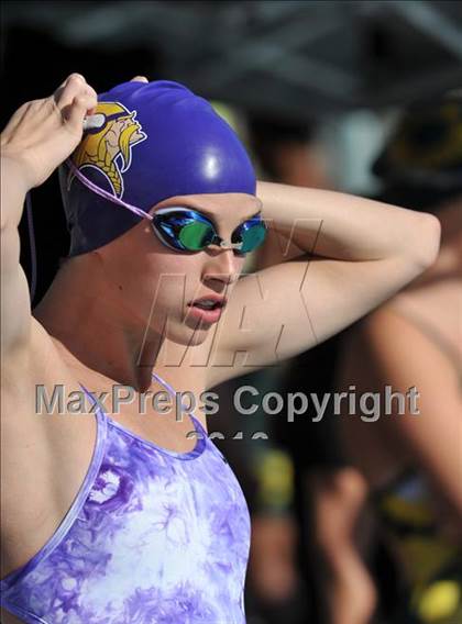 Thumbnail 1 in Canyon vs Valencia photogallery.