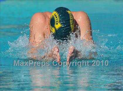 Thumbnail 2 in Canyon vs Valencia photogallery.