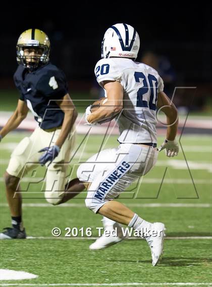 Thumbnail 2 in Aptos vs. Archbishop Mitty photogallery.