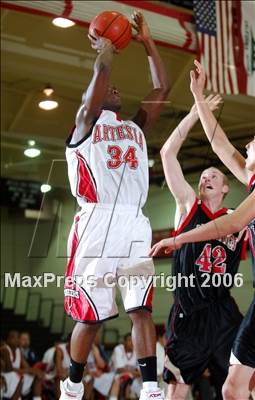Thumbnail 3 in Palos Verdes @ Artesia (Section Playoffs) photogallery.