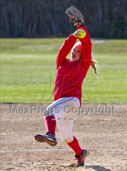Thumbnail 3 in  Bayport vs Center Moriches photogallery.
